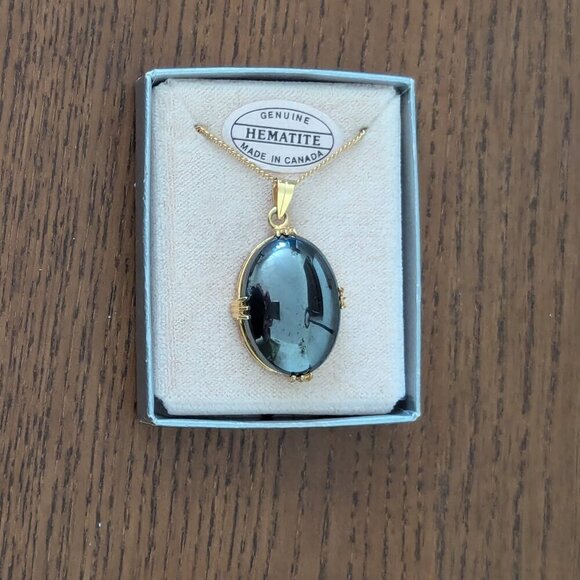 Hematite Gold Tone Pendant Necklace Oval Faceted Gemstone New in Box - Picture 4 of 9